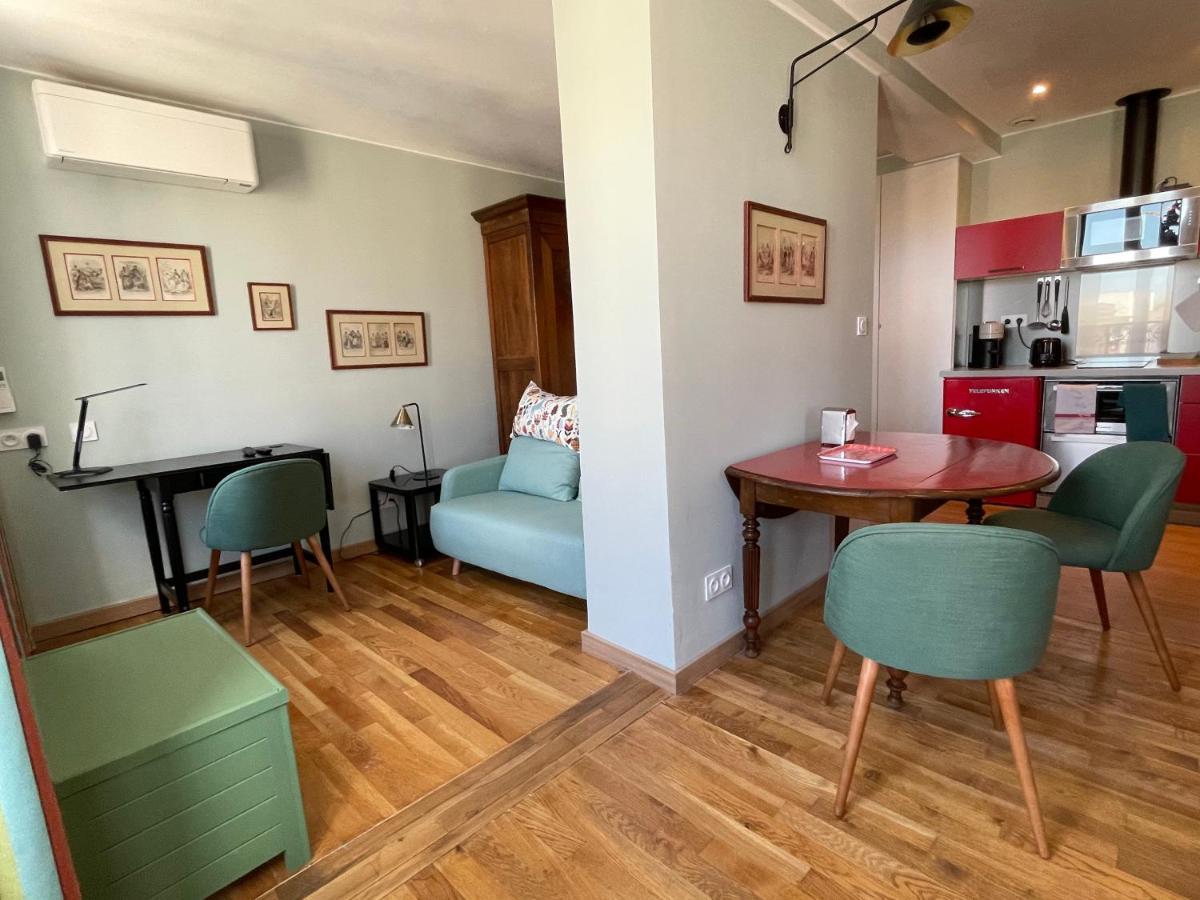 Appartement Mignon Calme Douillet Ascenseur Clim Etage Eleve Proche Parking Et Toutes Commodites Au Coeur Du Toulon Historique Eksteriør billede