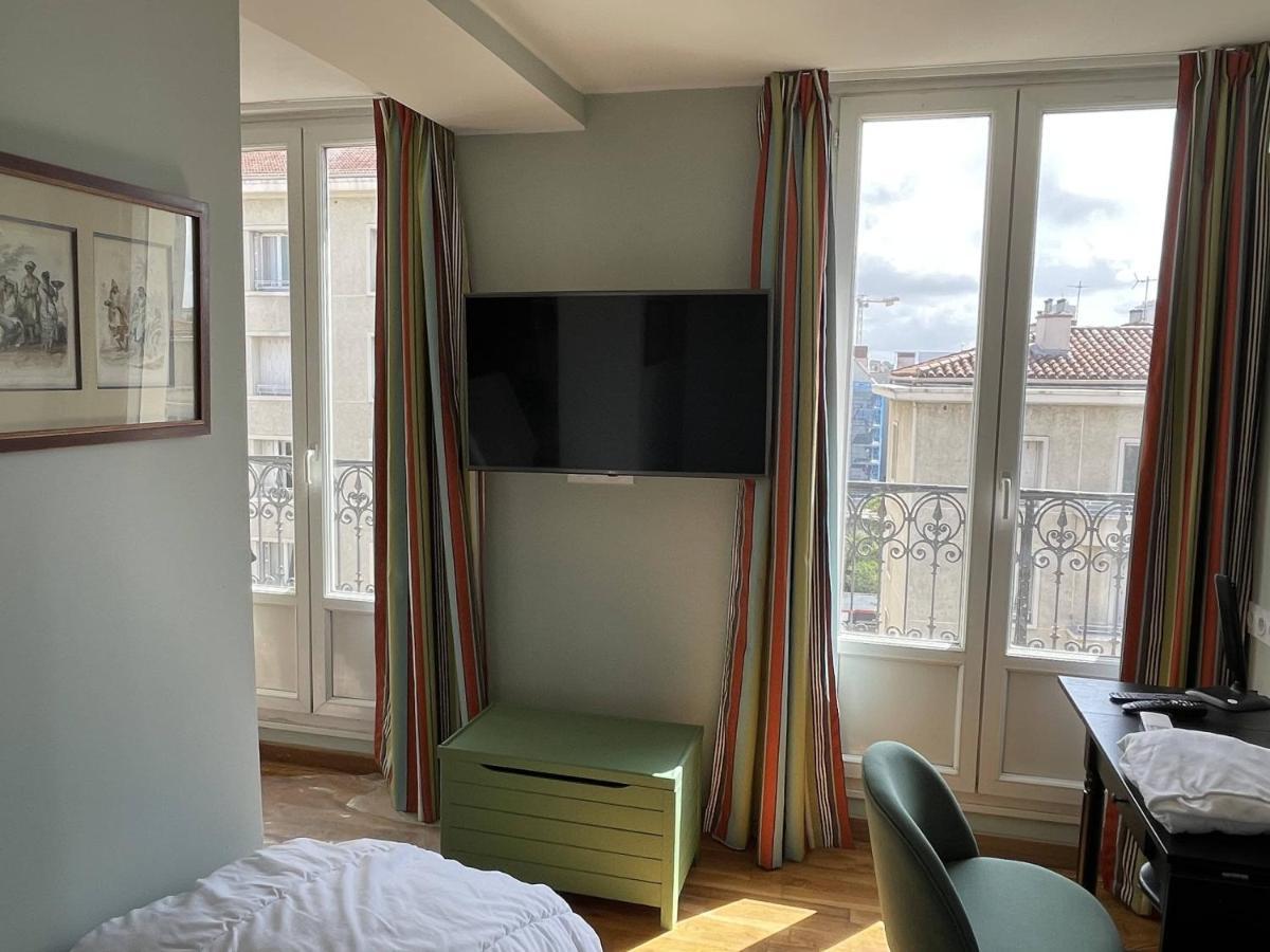 Appartement Mignon Calme Douillet Ascenseur Clim Etage Eleve Proche Parking Et Toutes Commodites Au Coeur Du Toulon Historique Eksteriør billede