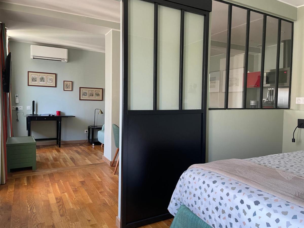 Appartement Mignon Calme Douillet Ascenseur Clim Etage Eleve Proche Parking Et Toutes Commodites Au Coeur Du Toulon Historique Eksteriør billede