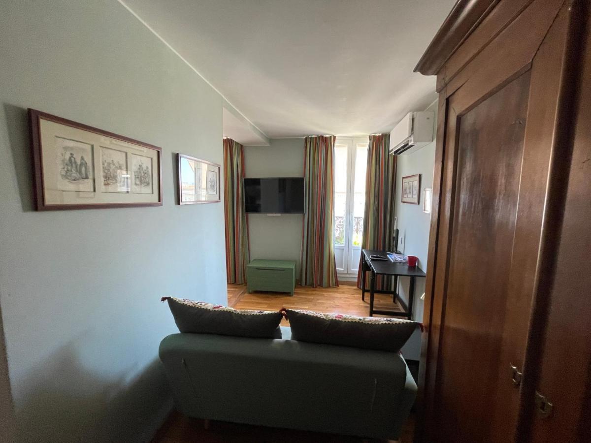 Appartement Mignon Calme Douillet Ascenseur Clim Etage Eleve Proche Parking Et Toutes Commodites Au Coeur Du Toulon Historique Eksteriør billede